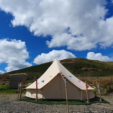 Отель Calon Y Goedwig Glamping Лландовери Экстерьер фото