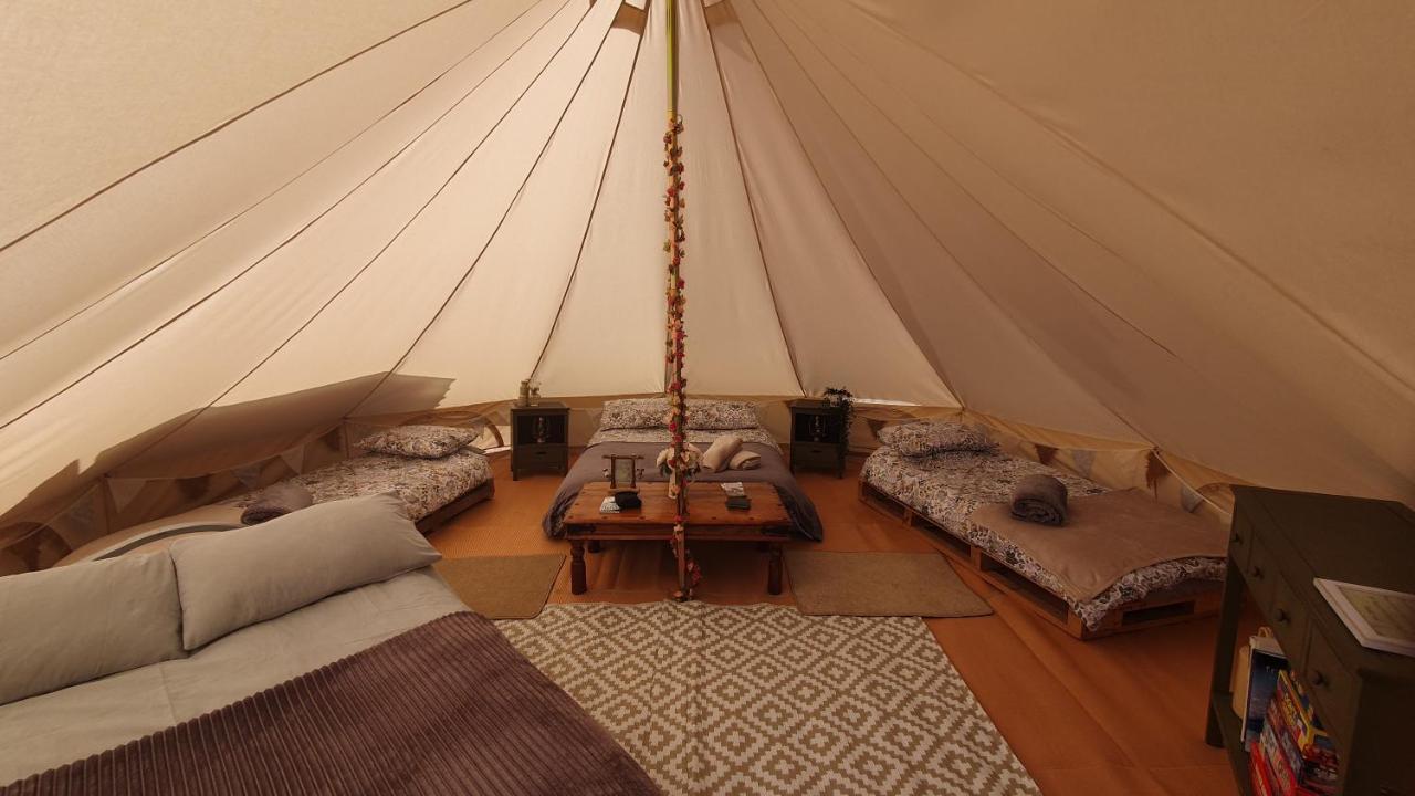 Отель Calon Y Goedwig Glamping Лландовери Экстерьер фото