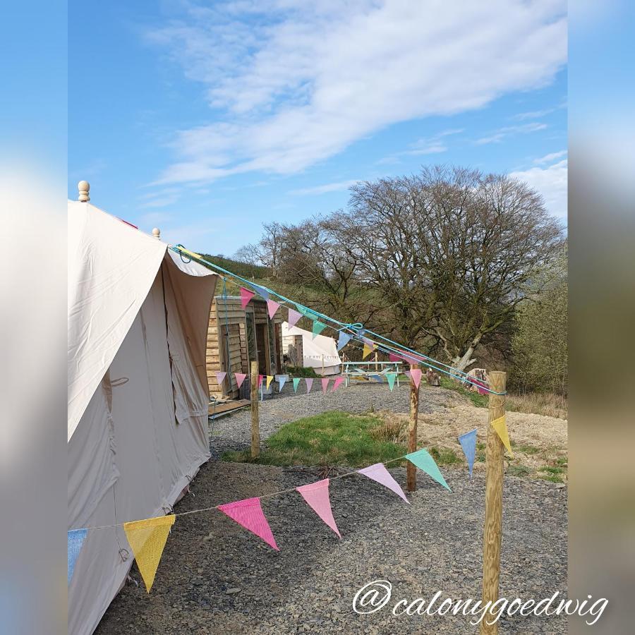 Отель Calon Y Goedwig Glamping Лландовери Экстерьер фото